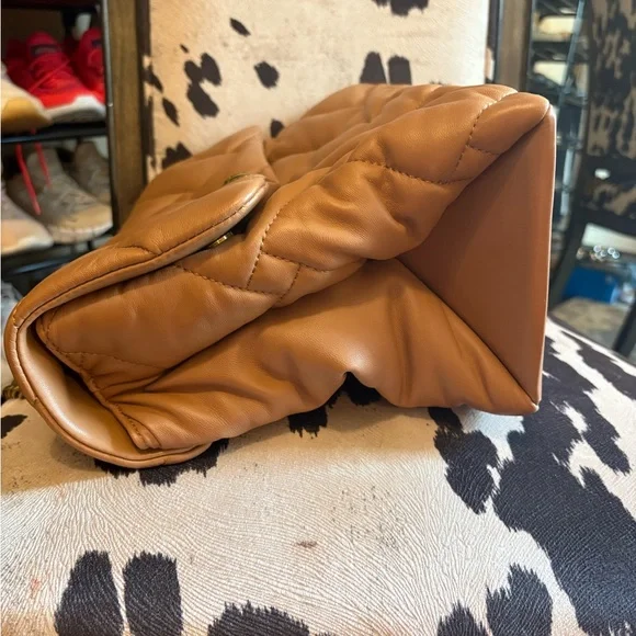 Kurt Geiger Tan Quilted Leather Bag with Gold Chain - Picture 8 of 10